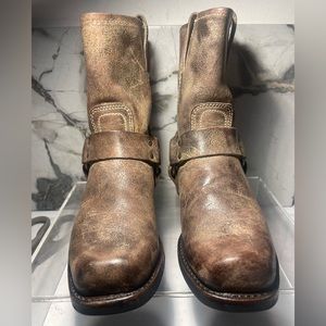 FRYE boots leather made in U.S.A sz 8 M